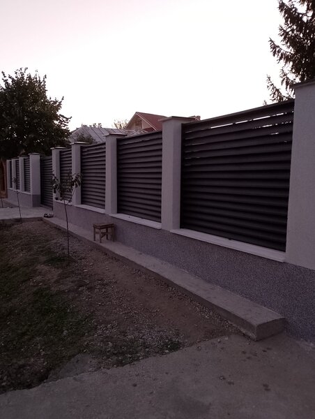 Garduri din sipca metalica, panou tip jaluzele, tabla, plasa si BCA