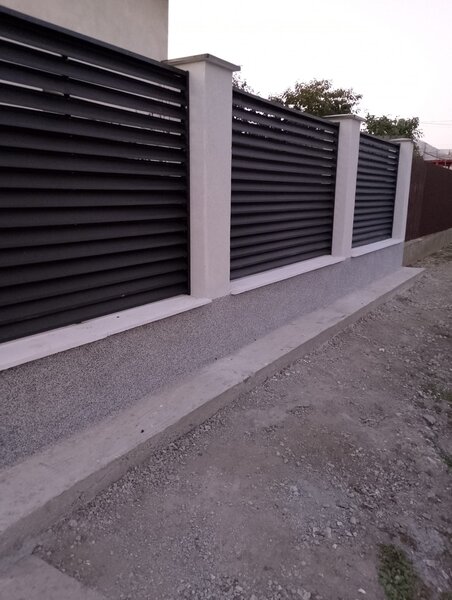Garduri din sipca metalica, panou tip jaluzele, tabla, plasa si BCA